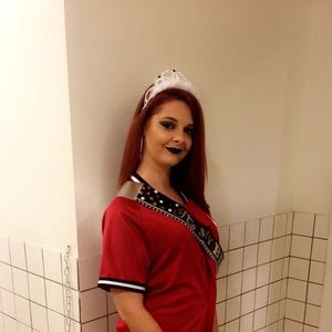 Meet your Posher, Carolee